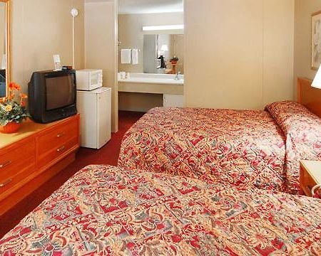 Econo Lodge University Arena Charlottesville Rom bilde